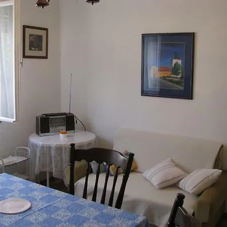 Apartment House 193404-holiday Zuric Tisno